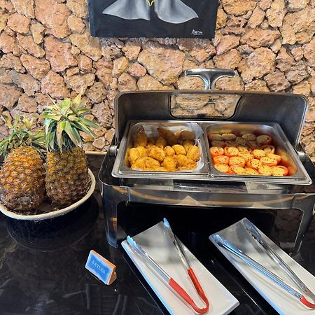 Tiki Beach Club & Resort (Adults Only) ブウェワウ エクステリア 写真
